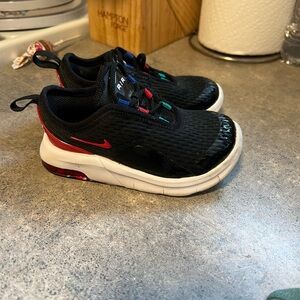 Boys 7c Nike Air Shoes